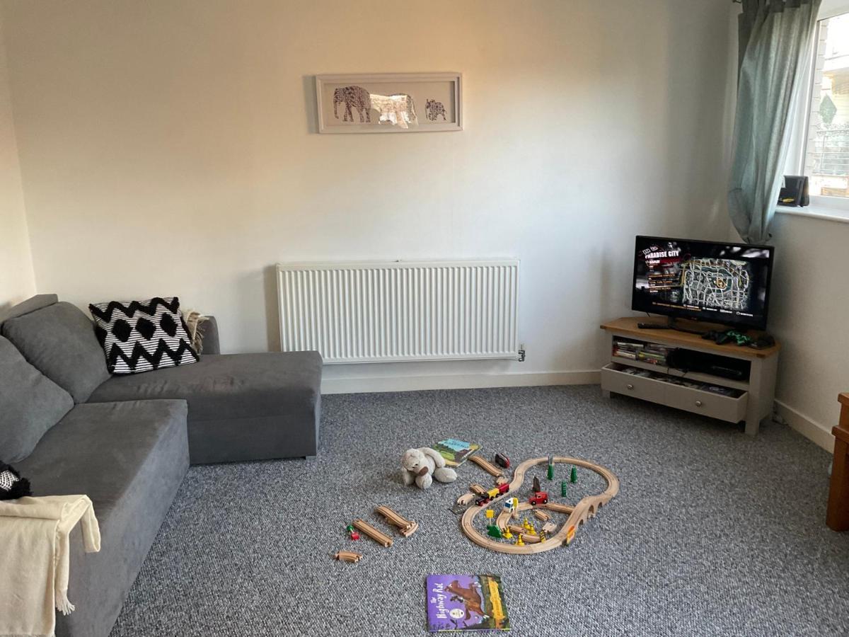 Simple 2-Bedroom 1.5 Bath Apartment In Thornhill Southampton Eksteriør billede